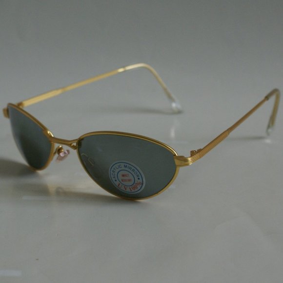NWT True Vintage 90's lady's retro fashion small frame smoke mirrored Sunglasses - Picture 5 of 8